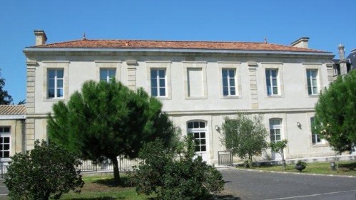 cours-interieur-cdc.jpg cours-interieur-cdc.jpg